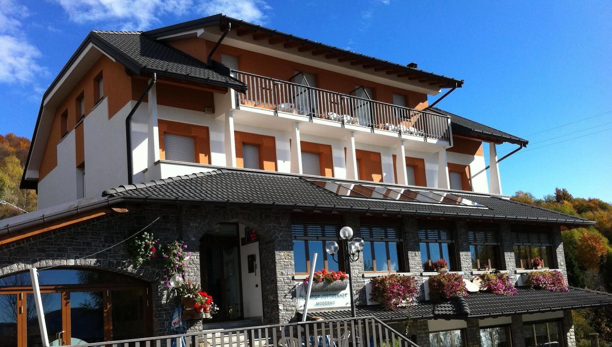 Albergo Moderno & Spa Fuipiano Valle Imagna Eksteriør bilde