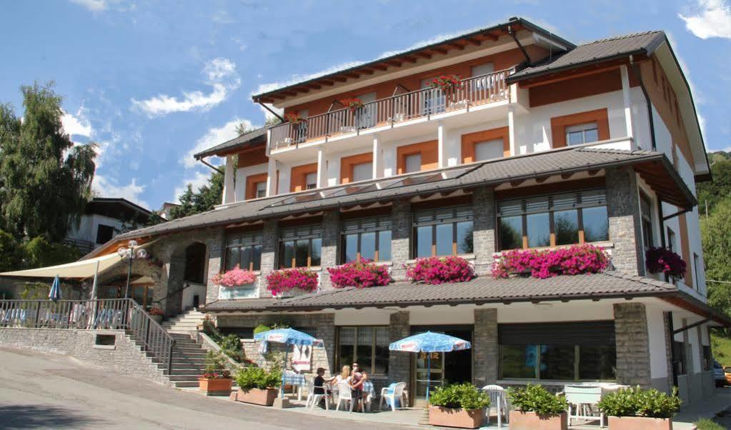 Albergo Moderno & Spa Fuipiano Valle Imagna Eksteriør bilde
